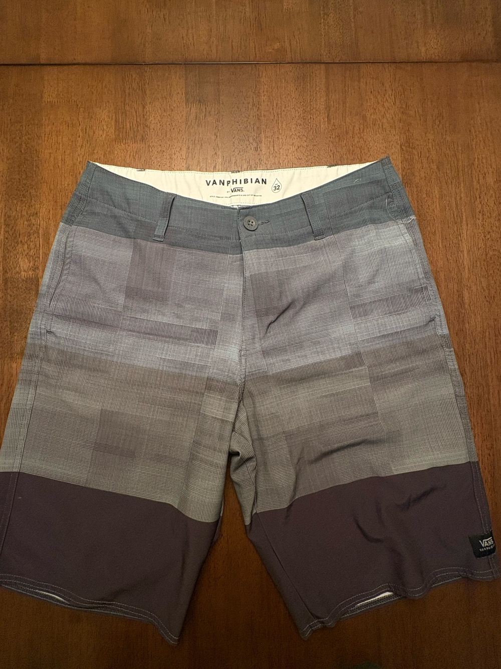 Vans Men’s Gradient Gray & Charcoal Hybrid Shorts